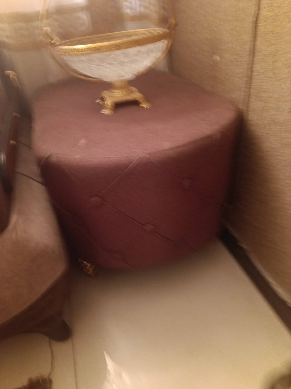 عندي ظابوريه وسظيه والسعر 25 والاتصال ***********
