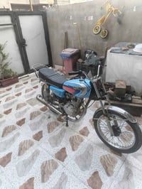 دراجة • موديل 2015 • بيها مجال قليل