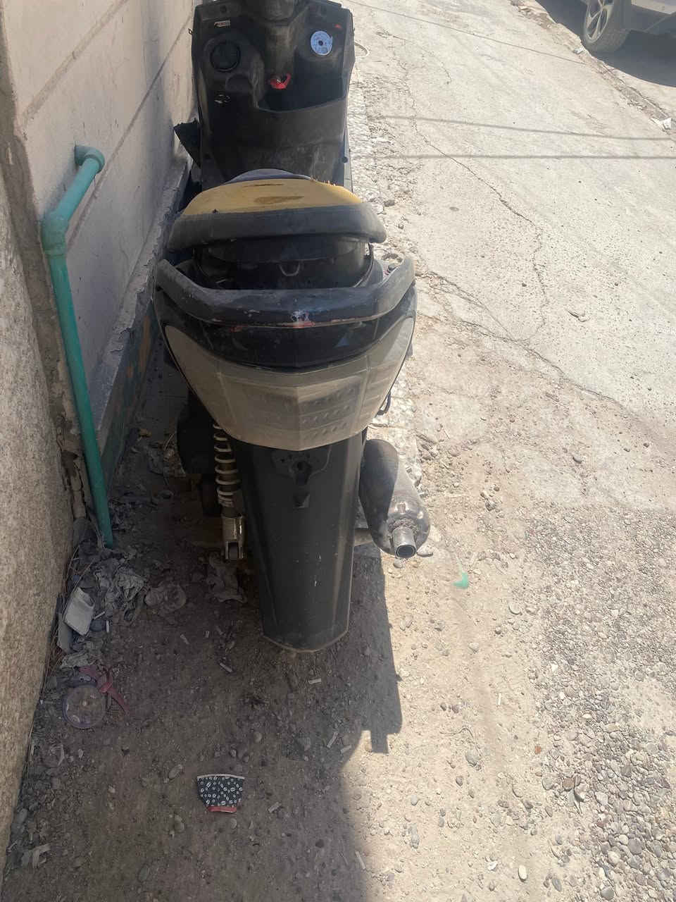 سلام عليكم سكنس فحل كابريتر بوشه 58 ونص كلاجات رياضي الدراجه سويت بيه حادث يرادله بس ماشه سعره 400وهاذ رقمي***********
