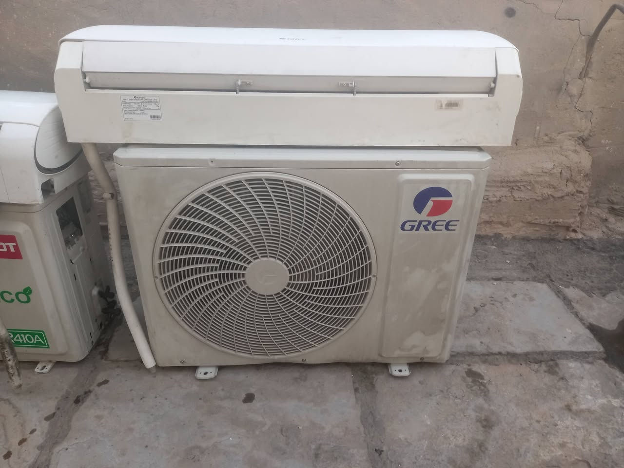 سبالت البيع ابو طن ونص ابو طن جداد ستختام قليل لاتصليح ولاشي ***********
