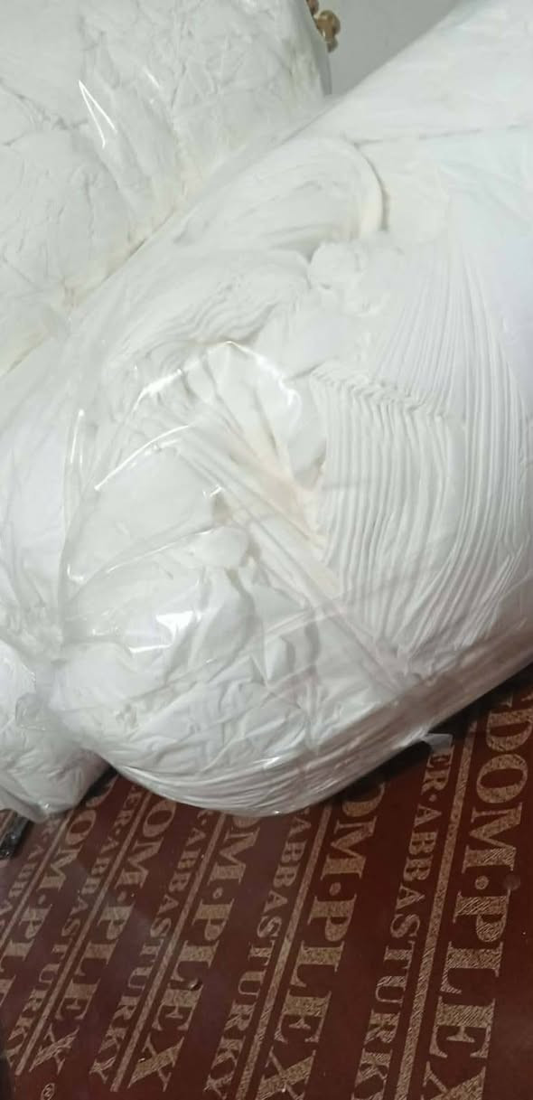 الف رحمه على روح امه وابوه اليعلقلي هذا مصدر رزقي الوحيد
كلينس صناعه معمل درجه اولى وقوي يستخدم لاي شي للمطابخ للسيارات للتنضيف للاستعمال الشخصي ع شكل لفات طبقات ومصفط داخل الكيس ثخين وناعم نفس الباكتيات ويكفي سنه


**إذا كنت صاحب هذا الإعلان وتريد حذفه لأي سبب، رجاءا أرسل رسالة إلى الدعم الفني**