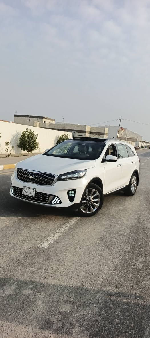 كيا سورنتو 2019 خليجي كويتي فول شكل ال20
السيارة زيرو على أيدنه ماشيه 84 فقط بصمات عدد٢ وكتلوكات والعده غير مستخدم والسبير ما منزليه شرط شركة السيارة

السعر 227 وبي مجال وبالعافية على الياخذها 

كفاله عامه فقط شخط باب +مكانين بارد اقل الكف عندي سونار
تحويل مباشر بسمي بغداد 

حجم محرك 6سلندر كفاله من الفتح 
كروز سرعه (تحكم سرعه بالستيرن)
شاشه بلاديه لمس 
فتحة بانوراما 
شاشه ترحيب 
يدات نيكل بلادي 
منظومه زنون بلادية 
لدات امامي خلفي                     
علامه سورنتو بالدوسه 
مري جانبيه شفط كهربائي 
كشنات جلد بلادي 
بصمه تشغيل +بصمه ابواب 
أشاره ترحيب باليدات عند الاقتراب 
كشنات كهرباء عدد 2 
حساسات امامي وخلفي 
لايت ثلاث عدسات بلادي 
انظمه قيادة                   
3قطع تبريد
سبعه راكب 
 صندوق كهربائي 
 عدادالكتروني مو عادي))) 
 بردات خلفيه بلادي 
 جام اتو +حاكيه بلوتوث 
 ويل ستيل حجم 19
 شحن واير ليس () 
 فابلون شركه بعده 
 اعتذر عن مراوس فقط بيع
سياره جديده ربع ماتصرف عليها  

العنوان ديوانية ‏‪***********‬‏
