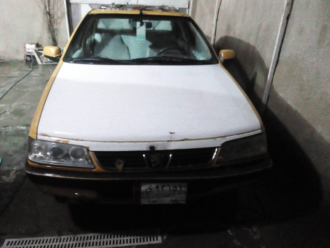 السلام عليكم
بيجو 405
موديل 2012 
سياره حلوه وكاعده بيهه مكينه تنقص السياره بسمي 
مكاني بغداد الجديد الأمين الثاني 
سعرها 37
رقم الهاتف ***********
