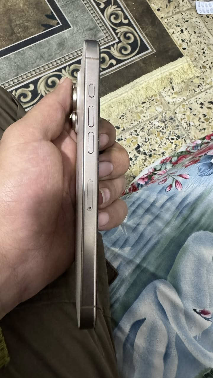 السلام عليكم ايفون 16 برو ماكس الذاكرة 256  بطارية 100 عدد الدورات 48 جديد استخدام قليل جداً السعر 155000 مليون وخمسمية وخمسين 
راسلني خاص او الاتصال ***********
