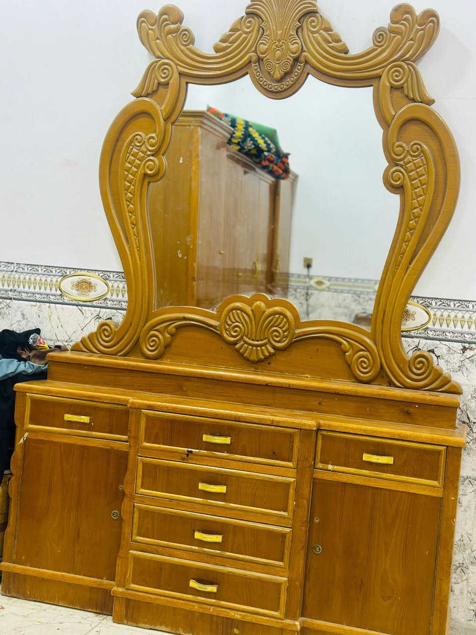 غرفه نوم تزكام للبيع جديده عوزها قفله وصبغ شراي خاص وياها زاويه


**إذا كنت صاحب هذا الإعلان وتريد حذفه لأي سبب، رجاءا أرسل رسالة إلى الدعم الفني**