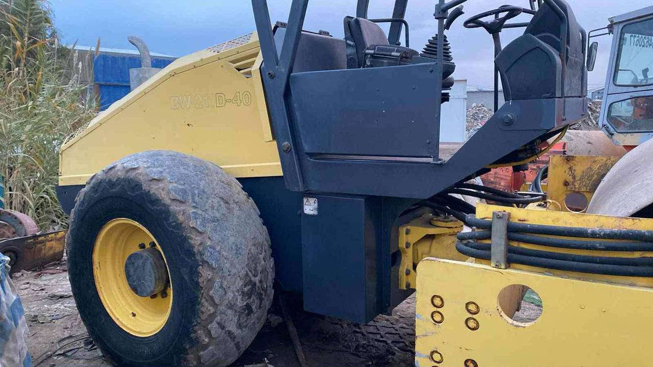 سلام عليكم حادلة بوماك موديل 2010 منفيست إقليمي  يسجل ***********(***********
