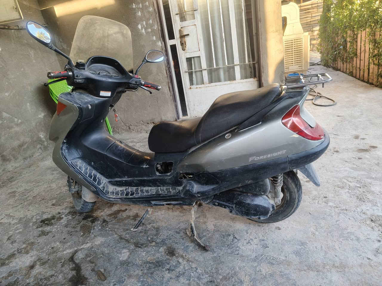 سلام عليكم دراجه ماجسته لبيع او مراوس حسب قناعه دراجه شغاله كهرباءيات محرك سلف كلشي شغال سعر ٤٠٠ بيها مجال***********
