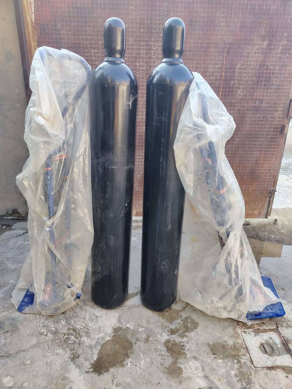 السلام عليكم
غراض ورشه صيانه تدفئه وتبريد كامله جديده بالكارتون ما مستعمله مثل مشوف بالصور
للتواصل ***********
