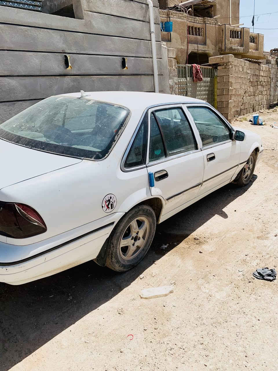 برنس فراشة 1996 سيارة نضيفة كير  مكينه مكفولات تبريد شغال مكاني بابل الاسكندرية 
***********
