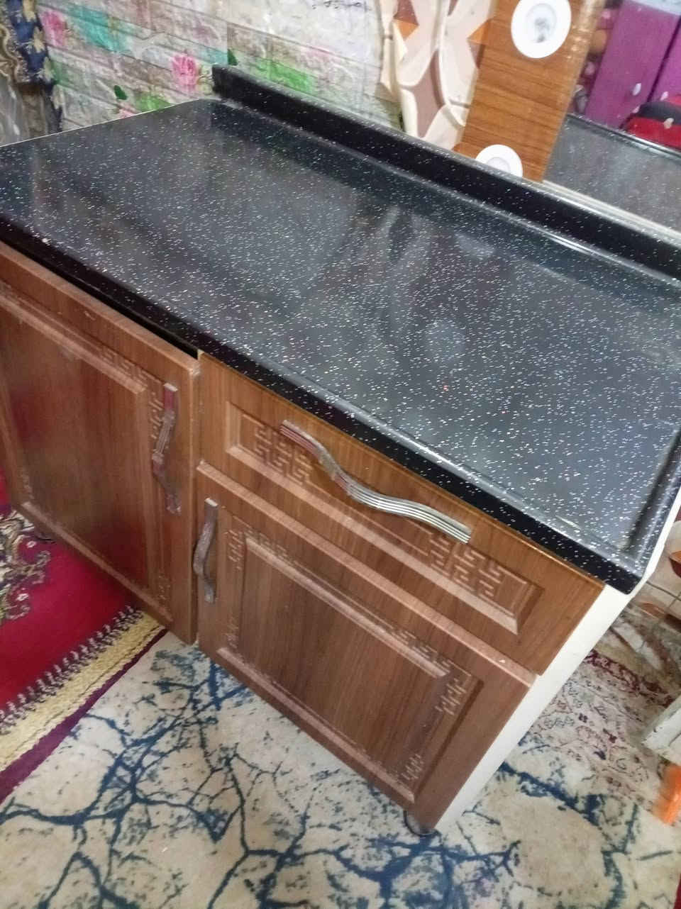 من رخصة لادمن شراي يراسلني واتساب *********** ام رحمه لو بغداد موجود توصيل بغداد فقط 
طباخ ٩٠ كاونتر بلا سنك ١٠٠ جربايه ٧٠ غساله اخت جديده ١٤٠ شوف رقم 🙏
