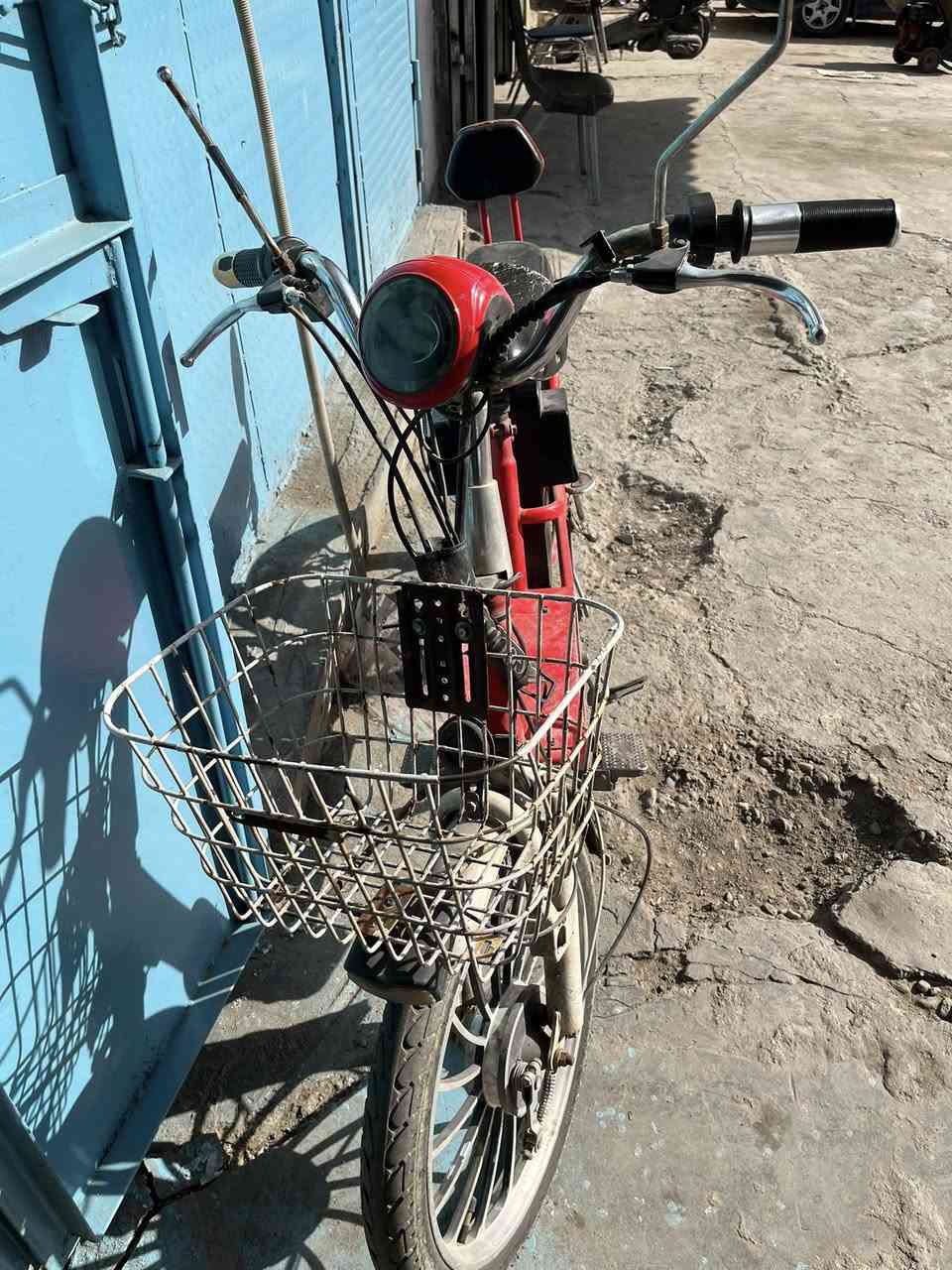 درجة للبيع السعر ١٥٠ الف شغاله العنوان بغداد شارع النضال الاتصال ***********
