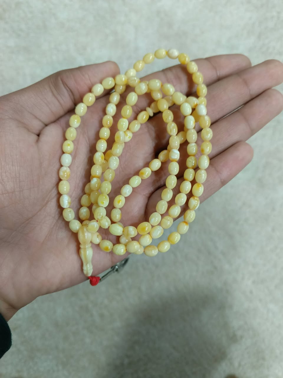 السلام عليكم كهرب حر طبيعي جبس كلنكرادي 125 خرزة الوزن 12g السعر 110 الف للاستفسار  ***********
