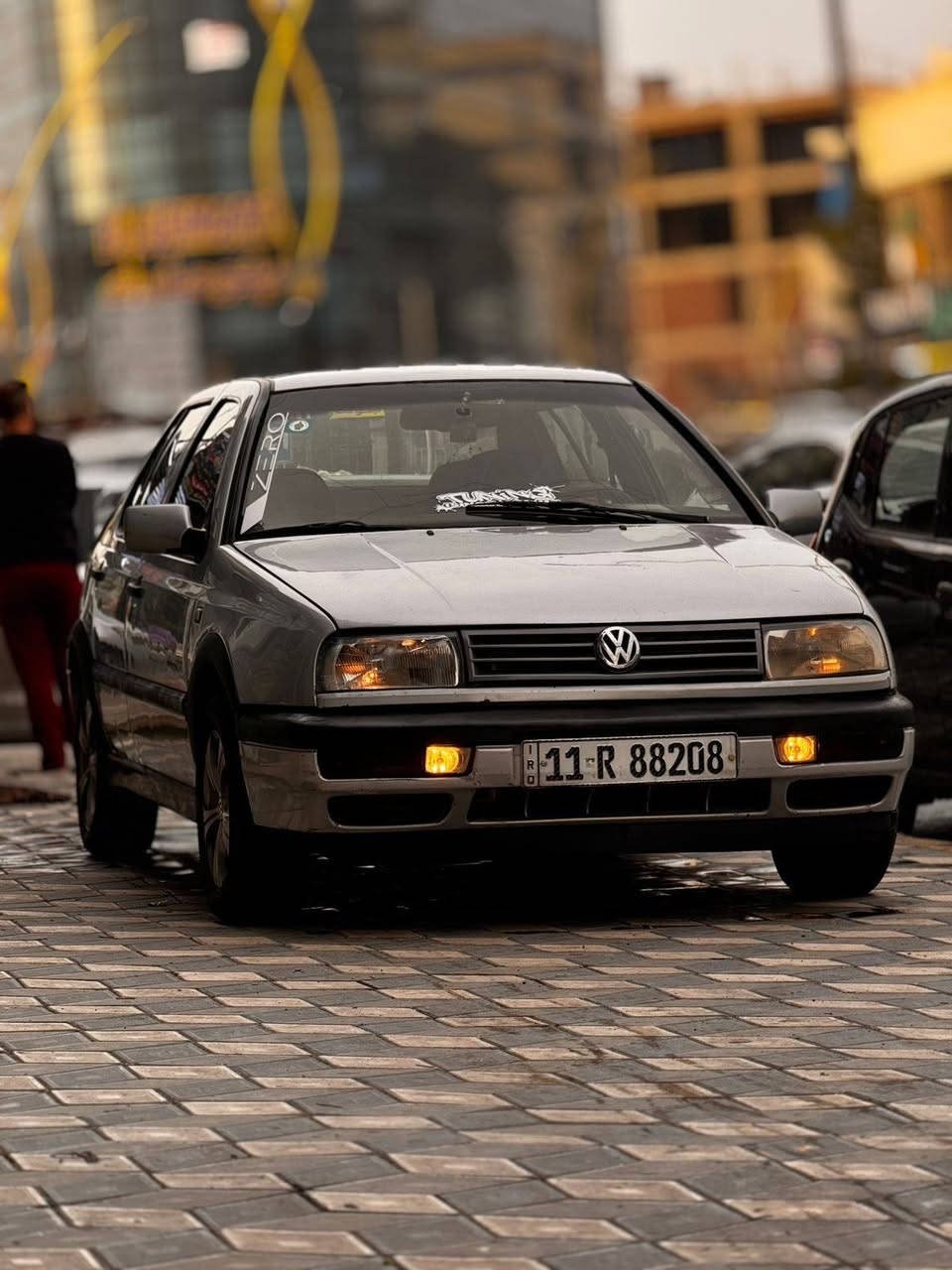 كولف موديل ٩٤ لون سلفر
رقم دولي 
اربعه جام كهرباء  
غرفتها نضيفه 
ترايك للبصره 
كير اوتو 
 كامله سياره مبيها نواقص 
تبريد ثلج شغال
تدفئه شغاله 
مكينه ٢٠٠٠  
صدر امامي خلفي اذاين محرك وكير جدد من حجي ليث 
بكاني بغداد الاعظميه 
معروضه ب ٤٧$ بيها مجال
***********
