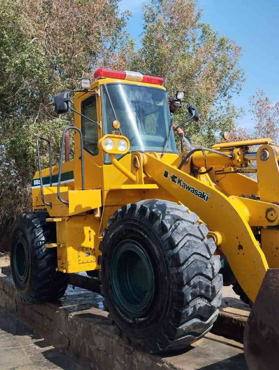 ‬‏شفر کاوسکی مودیل 2008  یابانی اسلی تایرات شریکە 8000ساعا ماشی مابی سبغ قترە دعامی ل کیلە بشرطرقم تلفون‏‪0750 450 1404
