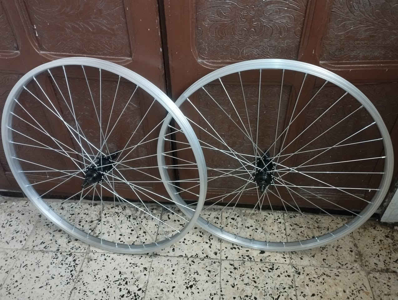 اجوند 26 بوس 
متوفرة 
البيع بالقطعة و بالجملة 
مرحبا بيكم


**إذا كنت صاحب هذا الإعلان وتريد حذفه لأي سبب، رجاءا أرسل رسالة إلى الدعم الفني**