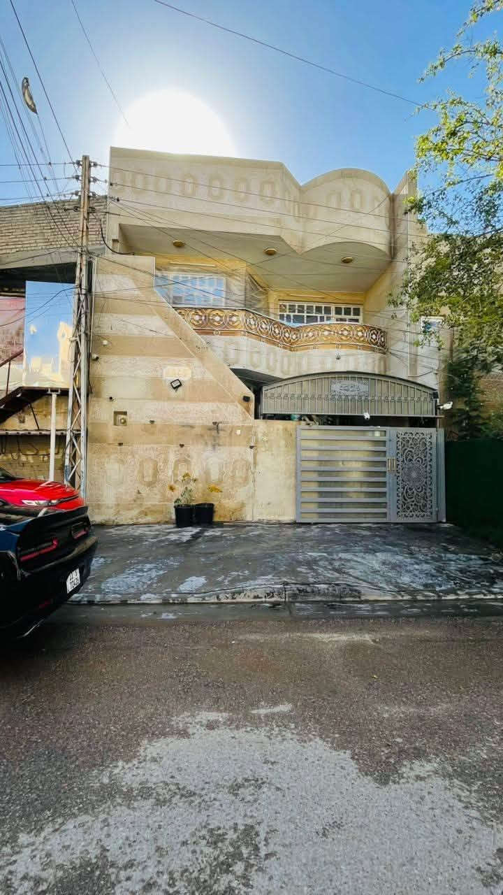 🏡 فرصة مميزة للبيع – بيت سكني في جكوك / حي الأساتذة
📍 شارع 15

بيت بموقع ممتاز وواجهة مرتبة، مناسب للسكن العائلي. 

✨ تفاصيل العقار:  
▪️ المساحة: 150 متر  
▪️ الواجهة: 7.5 متر  
▪️ النزال: 20 متر  

منطقة هادئة وقريبة من الخدمات، مع توزيع ممتاز للمساحة 🌟

📞 للاستفسار والتفاصيل أكثر:  
***********
