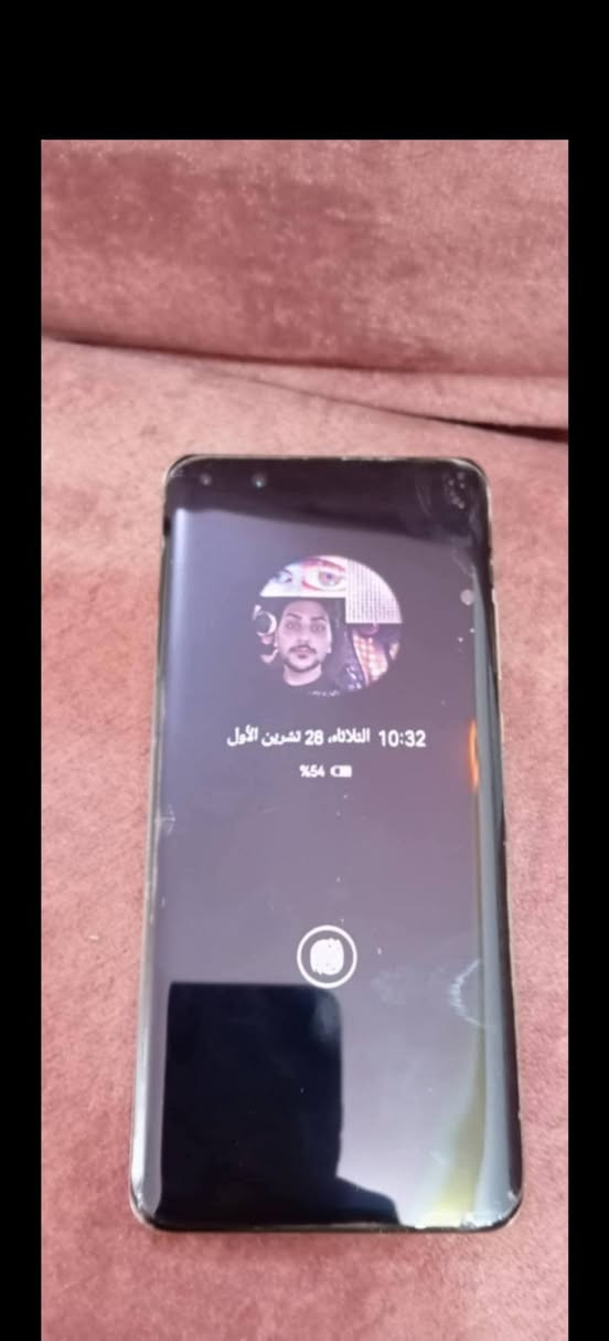 السلام عليكم
هواوي p40 pro ذاكرة 256 مواصفاته معروفه ملحقات كامله كارتون شاحنه وكفرات  للبيع مكاني حله مركز المدينهه السعر 280 وبي مجال بسيط ***********
