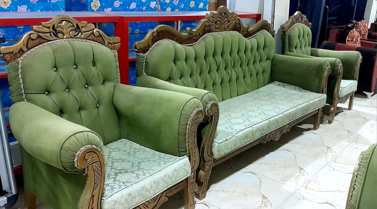 تخم 10مقعد مستخدم نظيف
بسعر مناسب جدآ للحجز والاستفسار أكثر الاتصال ***********
