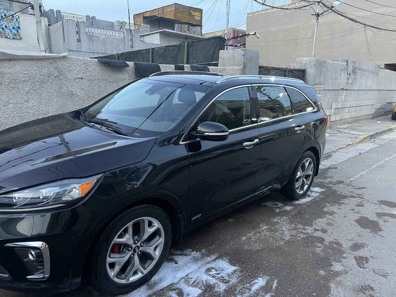 السلام عليكم
سورنتو ٢٠١٩ سياره وارد امريكي 

حادث موضح بل صور سياره فول مواصفات ١/١ خنك للاخير 

سياره ماشيه ٣٥ ميل 

سعر ٢٦٠ وبيه مجال قليل 

مكان بغداد البلديات 

الهاتف ***********
