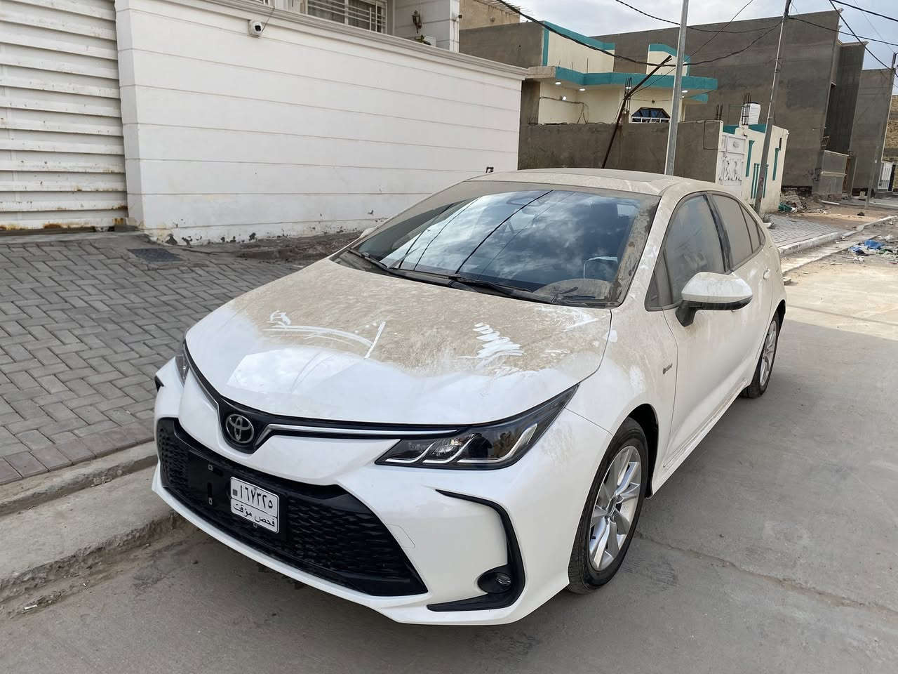 السلام عليكم اخوان للبيع تيوتا كورلا 2025 زيرو ماشيه 500 كيلو فقط يعني زيرو مرقم بغداد كامل باسمي شخصيا السياره كفاله عامه زيرو 
مواصفات ❤️‍🔥
فتحه سقف 
بصمه دخول ذكي 
بصمات عدد ثنين 
كأمره خلفيه دواره 
رادارات 
سايد بريك بصمه 
اوتو هولد 
ابل كار بلي 
كشنات جلد اسود 
16 ايرباك 
سياره هايبرد HEv 
زيرو زيرو 
السعر 172 وبيه مجال جدا بسيط 
الرقم ***********
سياره بعده ب ترابه ما مغسوله 🩷🩷
