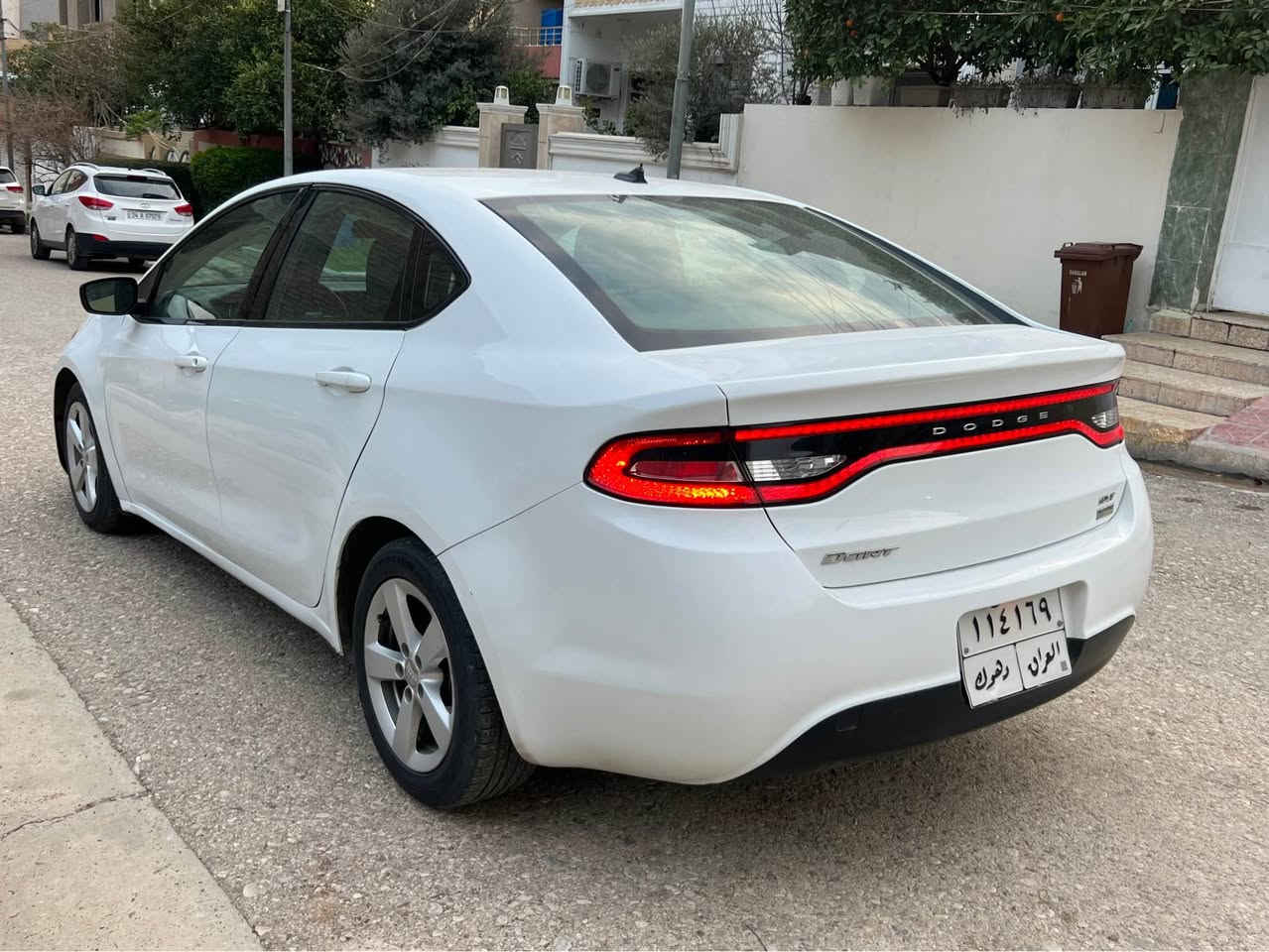 للبيع نقداً دوج دارت موديل ٢٠١٦… كير اوتو… محرك ٤ سلندر… بيهه الهلال الخلفي وشويه من الباب الخلفي صبغ بدون ضربة… الايرباكات كلهه سليمة… السيارة وضع شركة… المكان دهوك… السعر ٨٩ ومجال… للاستفسار 
***********
*********** دهوك, العراق
