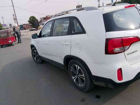 السلام عليكم ورحمته الله سورنتو مديل 14بسمي جاهزه من كلشي سابقه مجفيه ومعمره السياره صبغ عام المكان بغداد مدينة الصدر الكياره رقم الهاتف ‏‪0772 760 9517‬‏
