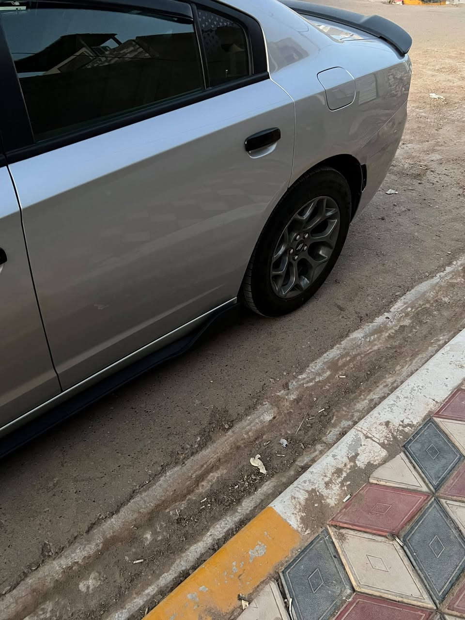 السلام عليكم
جارجر موديل 20 sxt 
رقم بغداد دولي  بأسمي مداور ثاني يوم 
صور الحادث مرفق بالمنشور 
المكان السماوه الرميثة 
*********** السعر 195 وبيهه مجال بصيط
