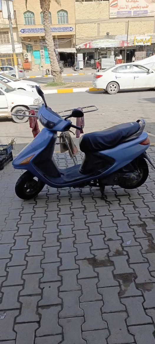 سلام عليكم دراجه فراشه حاويه للبيع مكينه ما مفتوحه سلف هندر دراجه بلاديه الله شاهد تجي وتشوف كهربائيات كله شغاله على ايد وحده بالعافيه على الياخذه مكاني كوفه بداية شارع المعمل *********** السعر 575
