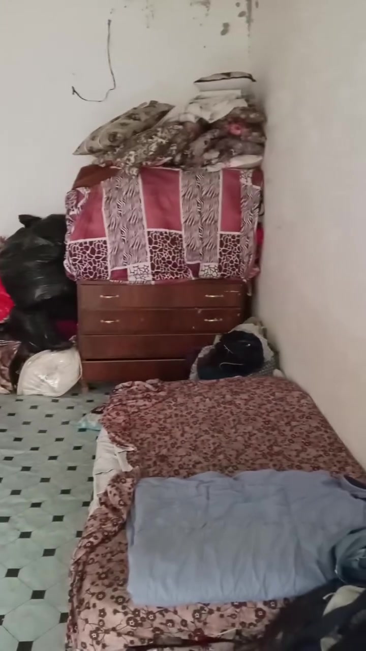 السلام عليكم من رخصة الأدمن بيت تجاوز مساحته 100 غرفه وهول مطبخ ترك طرمه حمام تواليت خارجي ماء وطنية سحب انترنت زعفرانيه حي الصدرين سعر مناسب جدا شراي خاص او واتساب ***********
