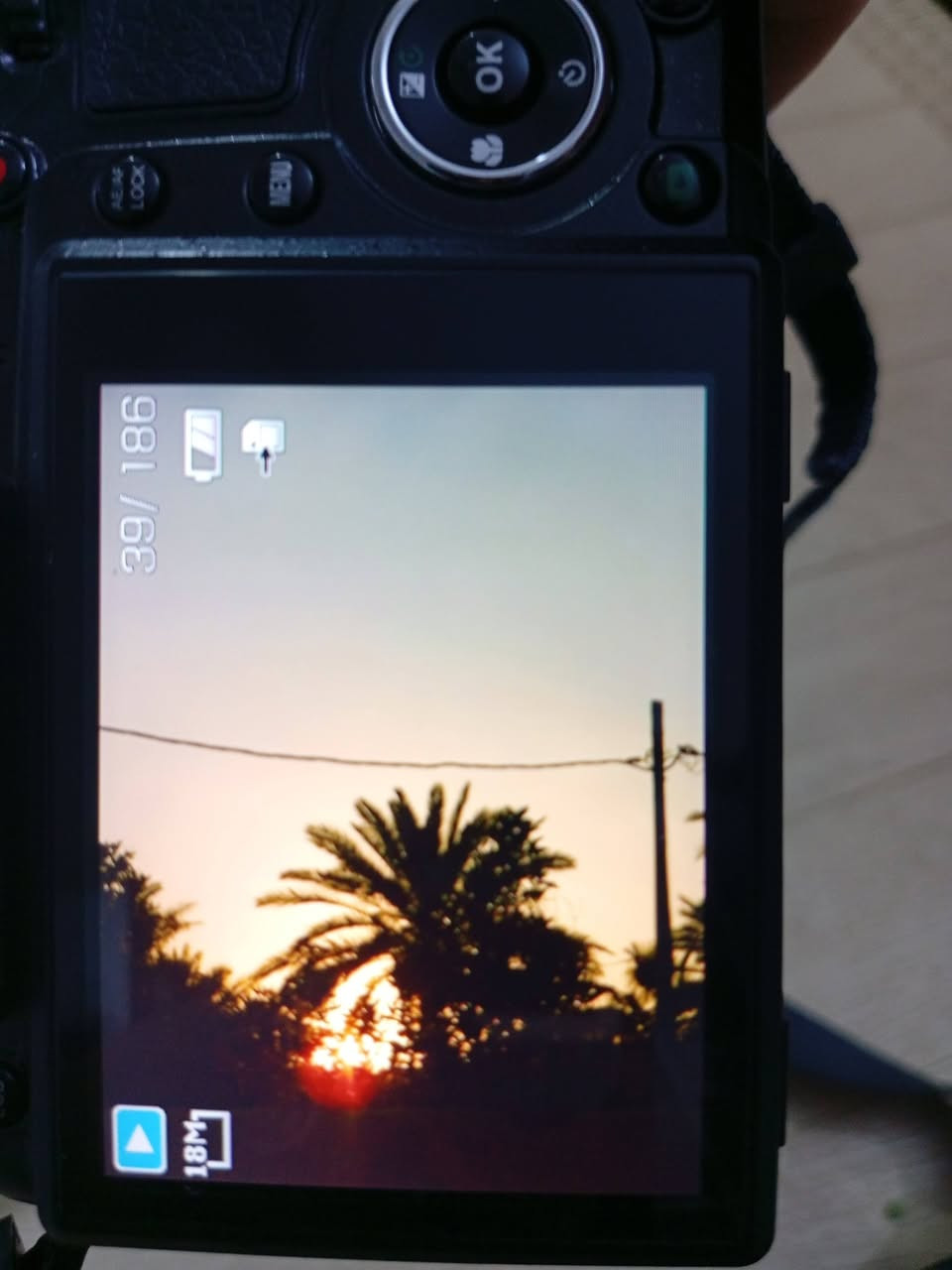 كاميرا Hairتصوير جيد للمبتدئين
في التصوير من قبل عدسه وشاحنه وبطاريه و الكارتون الاصلي
السعر 175الف للاستفسار***********
