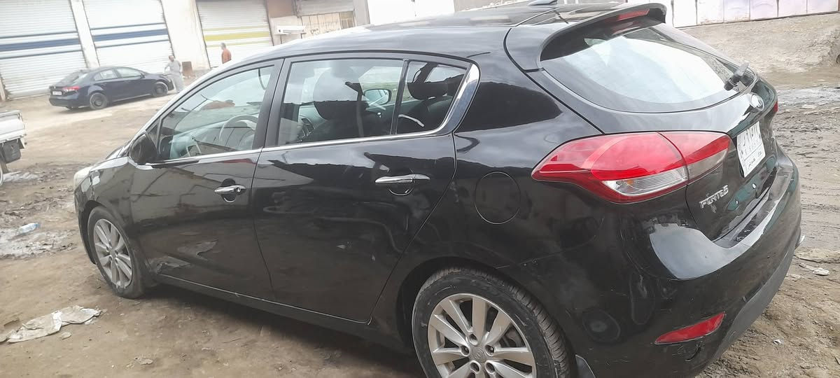 كيا فورتي ٢٠١٥ رقم بغداد
كير ومكينه وتبريد وحداديه وتخم تاير جديد 
صبغ ٣ قطع بدون دواخل 
السعر ٨٨ $
***********
مكاني بابل
