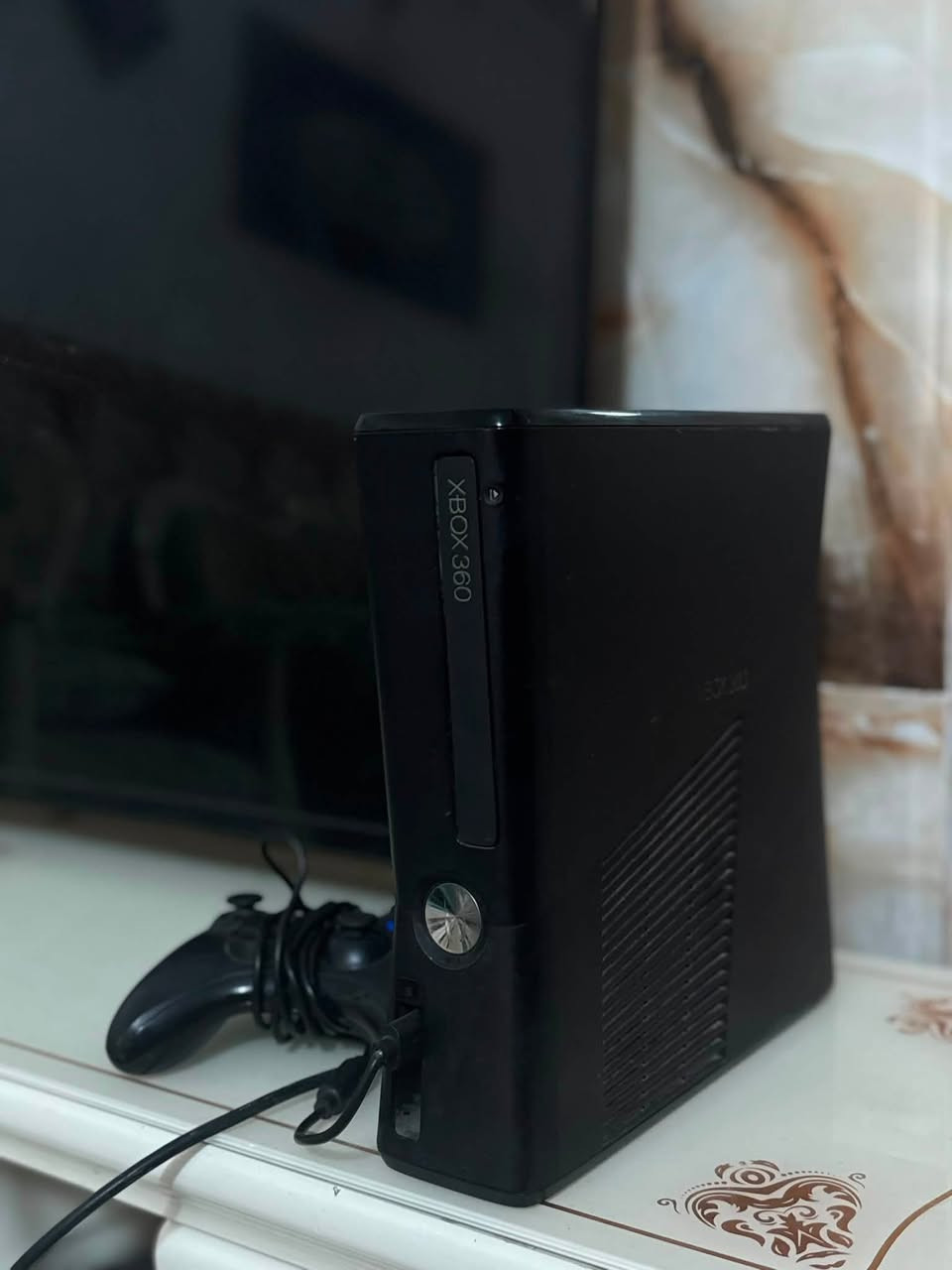 🔥 للبيع Xbox 360 بحالة ممتازة 🔥

🎮 السعر: 150 ألف دينار فقط

الجهاز جاهز للشغل ويحتوي على 30 لعبة مختارة بعناية، كلها أجزاء فخمة وأساطير الألعاب 💥

من بينها ألعاب أكشن، حرب، سباقات ومغامرات تخليك ما تطفّي الجهاز 😎

✅ 30 لعبة كاملة
✅ أجزاء قوية ومشهورة
✅ جاهز للتجربة والشغل فوراً
✅ مناسب للبيت وللأطفال والشباب

📩 للحجز والاستفسار ***********
