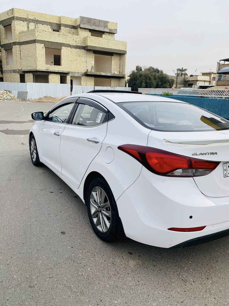 السلام عليكم  النترا 2015 خليجي رقم بغداد الدولي الجديد بأسمي محرك 1800 ماشيه 120 السياره جاهزه من كلشي وفول مواصفات عدا البصمه فتحه سقف كامره حساسات اشاير بالمري داخل صاج يدات نيكل   بيهة فقط قطعه وحده  صبغ وشبر بالهلال الخلفي  وتكحيل بسيط  مكاني بغداد للاستفسار ***********  السعر 122
