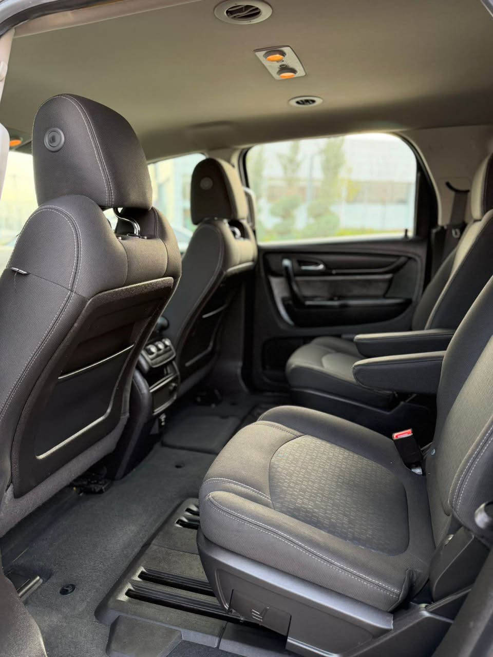 جمسي اكديا موديل2016محرك6سلندر 7راكب تبريد مركزي فول موصفات فقط بدون فتحه سياره جديده باب خلفي كهربا عنوان سليمانيه السعر128بيها مجال*********** السليمانية, العراق
