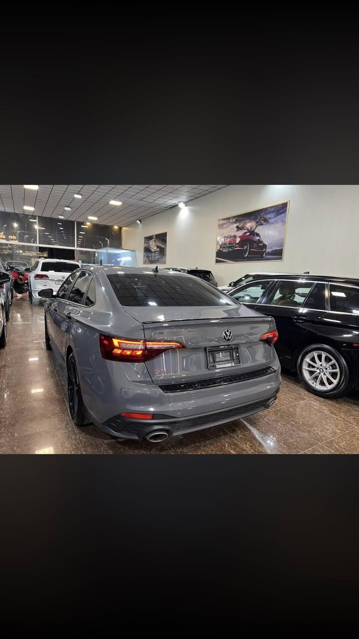 Jetta gli 2024 کیر عادی
١٦ الف کیلومتر ماشیە
١ قطع سبغ بدون دواخل
سعر ١٥٠
کورك ***********
