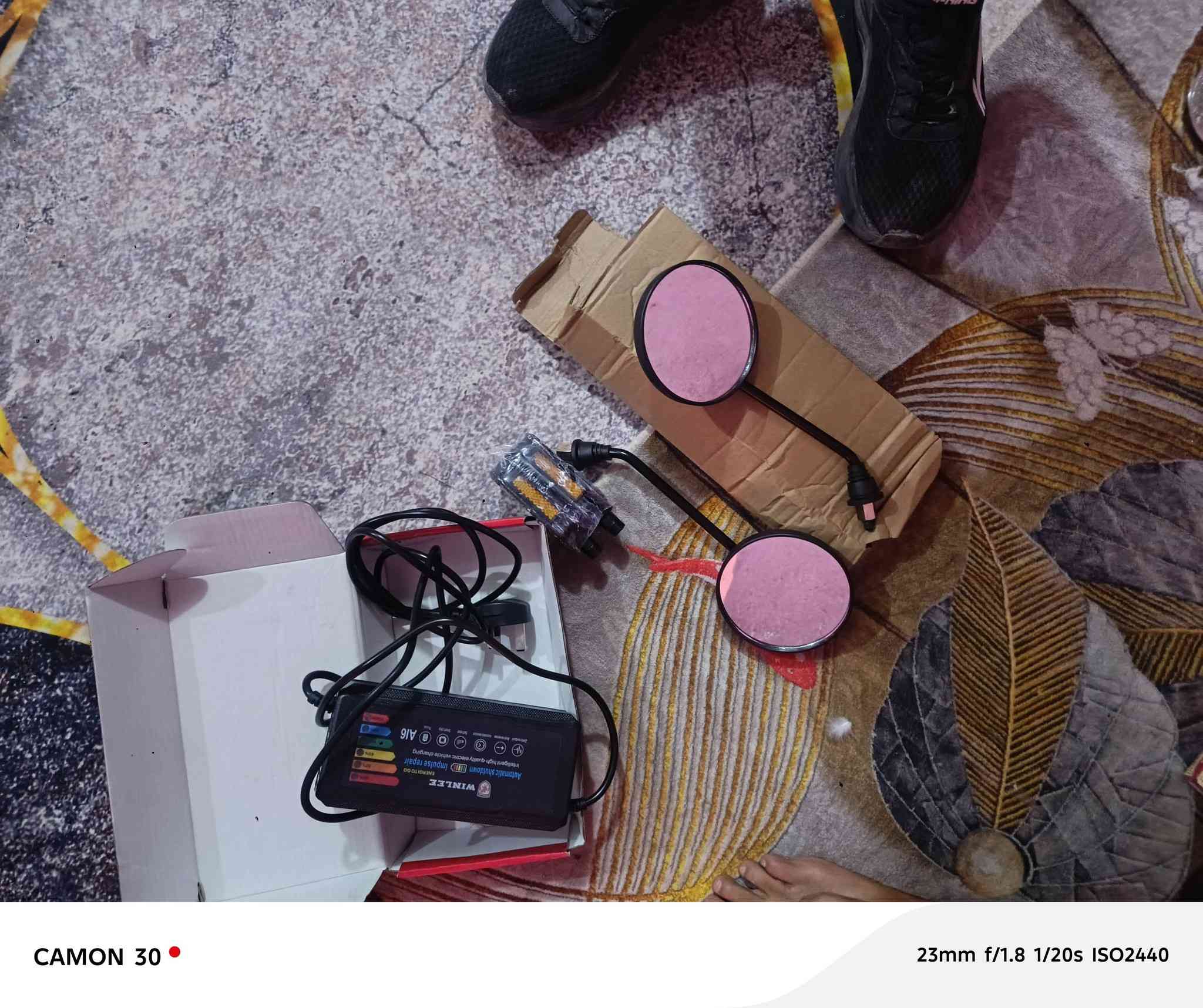 سلام عليكم دراجه شحن جديده بعدي ما مشحونة قبل سبوع جبتا من وكيل مكاني بصره حيانيه  
سعره 550 رقم تصال ***********
