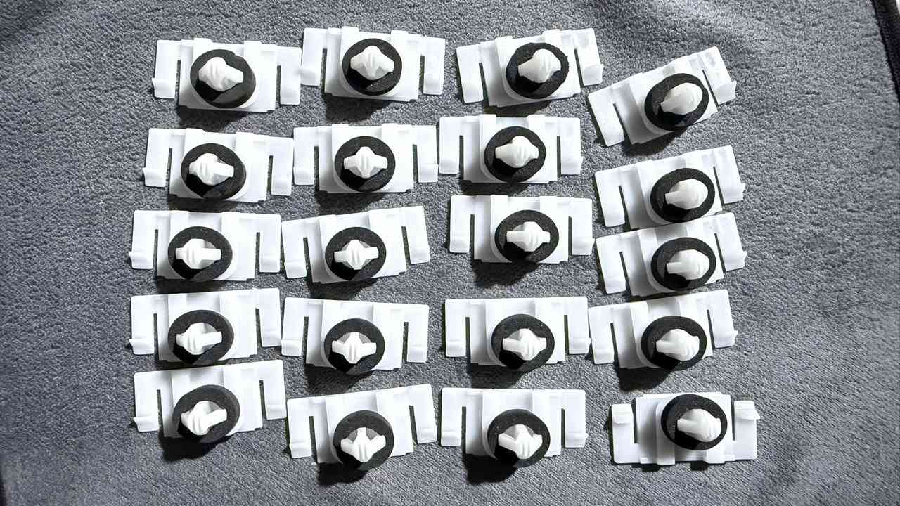 يتوفر قطع غيار همر h3
يتوفر توصيل كل محافظات العراق 
اتصل راسل واتساب ***********
