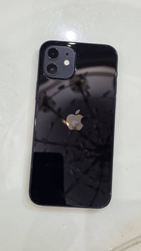 آيفون ١٢ عادي • ٦٤ • مو مفتول