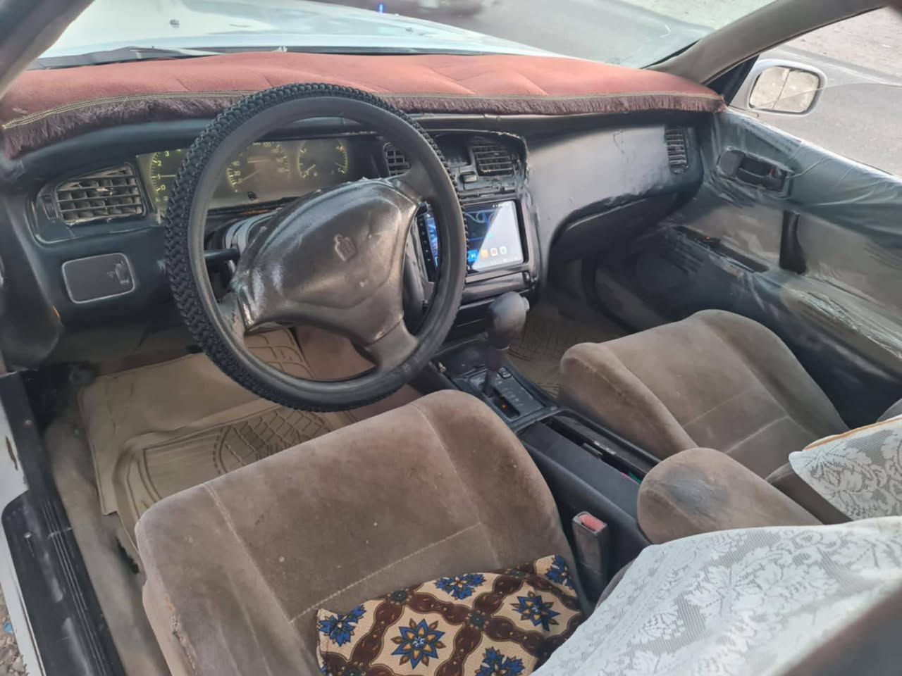 #سلام_عليكم_للبيع_بطه_رقم_دولي
نينوئ دولي شرط تحويل وكاله كير محرك شرط
تخم تاير مستعمل نضيف صدر حيل فول
كهربائيات كلها شقاله شاشه ايباد
السياره كصه فوك جوه مو تجي دكلي شبيها مابيها ولباقي مكفوله لا ضربه لا معجون لا صبغ فقط مكانات الكص مكاني بيجي مكحول سعر ٤٠ وبيها مجال *********** خاص ماجاوب ابد ***********
