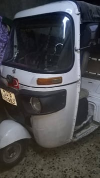 تكتك للبيع او مراوس  مديل 21 سعر 5/500بيها مجال قليل هذا رقمي077264523...