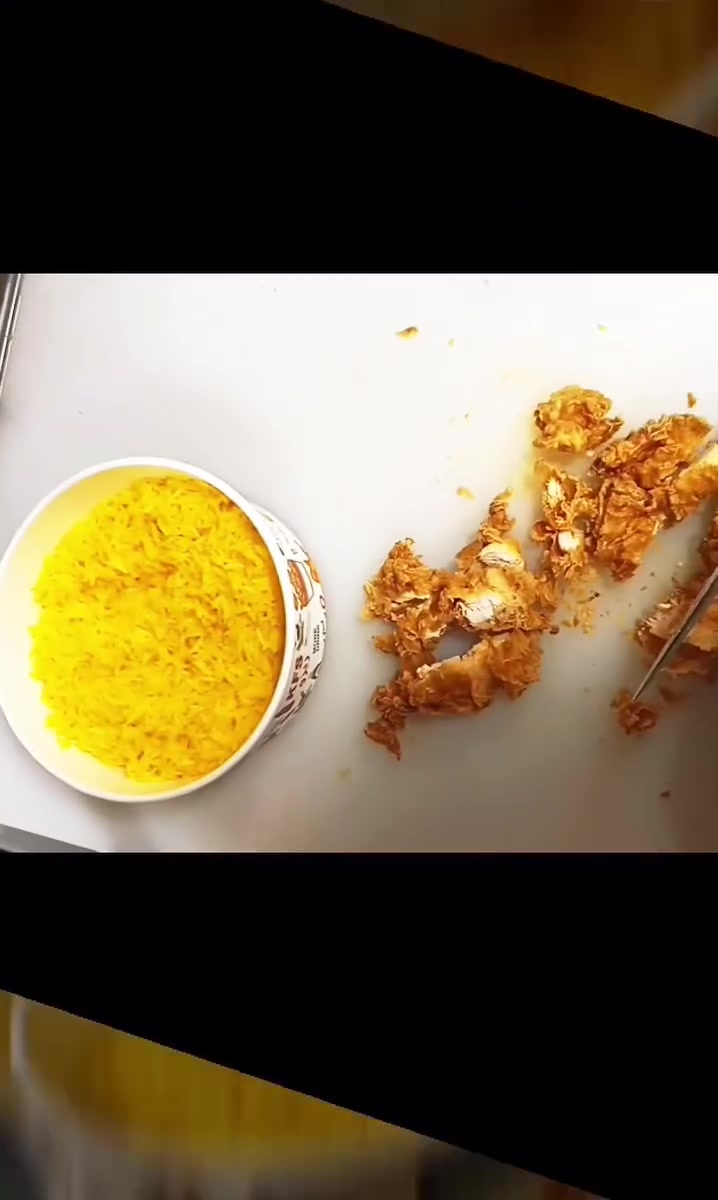 🍚 ريزو سَمَّاق.. متعةُ الطعمِ في أبهى حلّة!
وكلُّ هذا بسعر ٤٠٠٠
📞 اطلبْ الآن: [***********///***********]

ريزو سَمَّاق.. طعمٌ يُستحقُّ أن يُروى عنه! 
#ريزو_سماق #مطعم_سماق #أكل_موصلي #سماق_فود #ريزو_عراقي #وجبة_اليوم #اطلب_الآن
