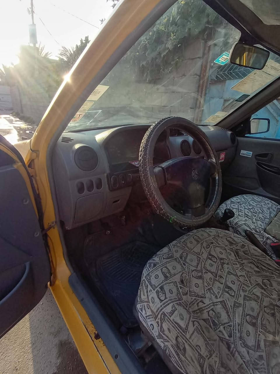 سلام عليكم منغولي ٢٠١٣ مكفوله محرك وكير وشواصي بأسمي السعر ٣٥ ورقه بغداد التاجي ***********
