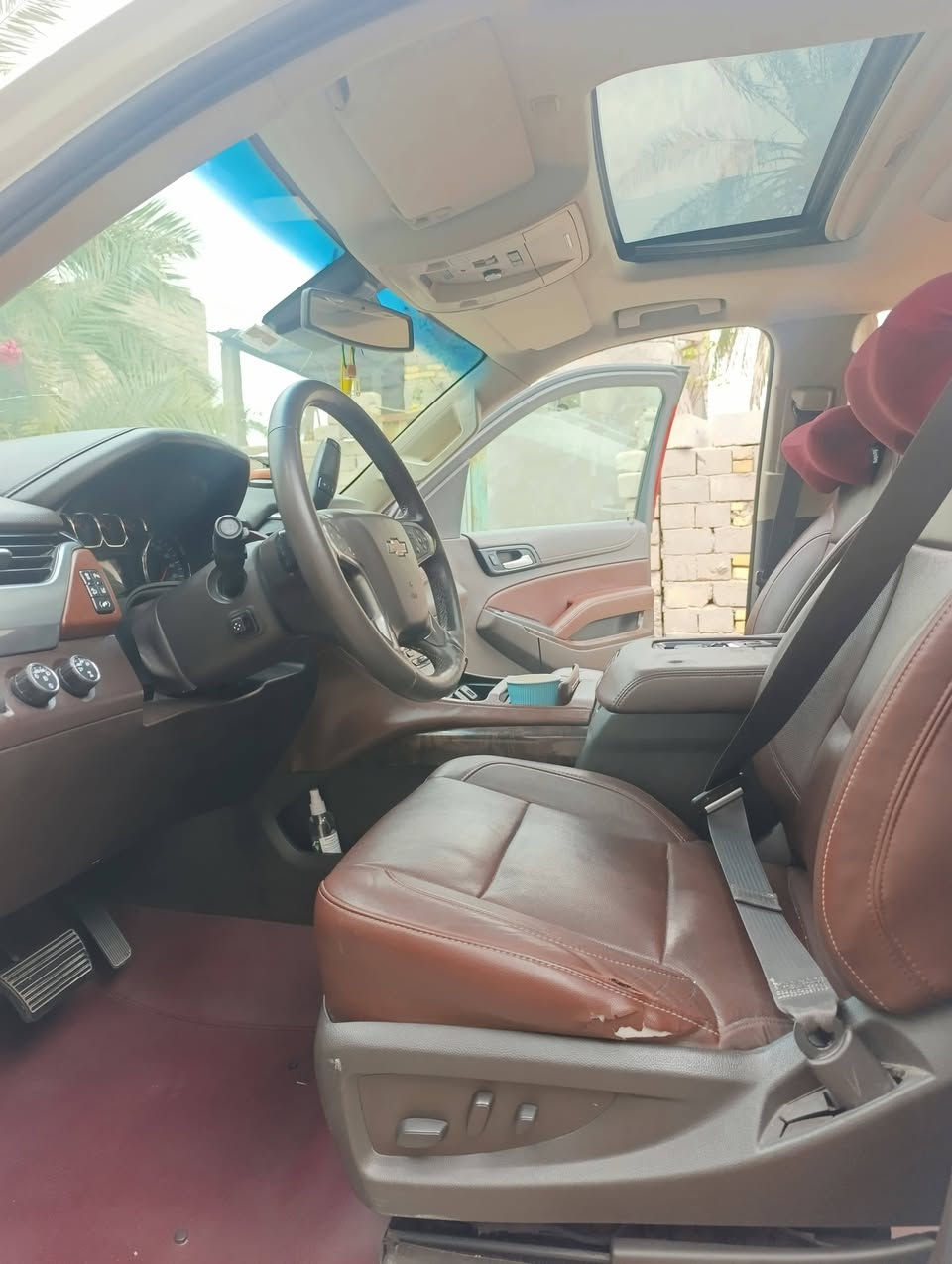 السلام عليكم 
للبيع او مراوس بجكسارة مديل 16 وفوك
تاهو  LTZ موديل 2015 ( خـليـجـي )
فول مواصفات 1 / 1
رقم بصرة الانكليزي
مكفولة كفالة عامة ما عدا بارد بالجامغ الأمامي الايمن 

8 سلندر 5300
7 راكب
داخل قرميدي
سلايد ( فتحة قمارة ) 
قاصة 
كامرة خلفية
4 بصمات
يدات بصمة 
كراسي تدفئة + تبريد ( امامي وخلفي )
كراسي جلد 
كراسي كهرباء ( امامي وخلفي )
كراسي هزاز ( عند اقتراب السيارة من اي شي ) 
كشن خزن 
ستيرن كهربائي 
مثبت سرعة
بلوتوث 
فول تحكم استيرن ( امامي وخلفي )
صندوك كهرباء ( شفط )
شاشة DVD
شاشة عرض الاعطال
حساسات ( امامي وخلفي )
مانع انزلاق
تحكم كهربائي بالبريك والبنزين
4 × 4 فور ويل 
كامرة خلفية 
إشارة بالمري
تشغيل عن بعد 

شرط التحويل 
مكانها البصرة - القرنة 
للإستفسار ***********
