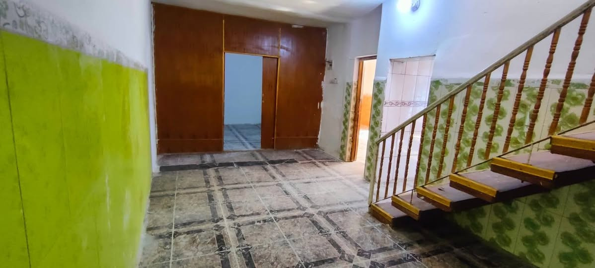 سلام عليكم بيت للبيع في منطقة 5000 (ركن) البيت مثل ما موضح في الصورة السعر 95 و بي مجال بسيط (رقم الهاتف ***********) مساحة 100
