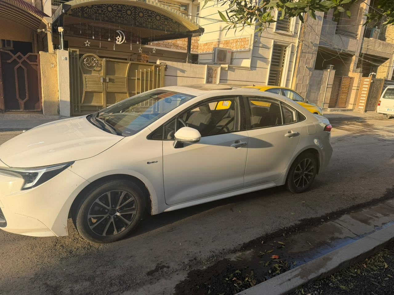 2025 الامريكي
ماشية ٢٣ الف 
السعر 148$ وبيها محال قليل 
*********** 
مكاني بغداد حي الاعلام
