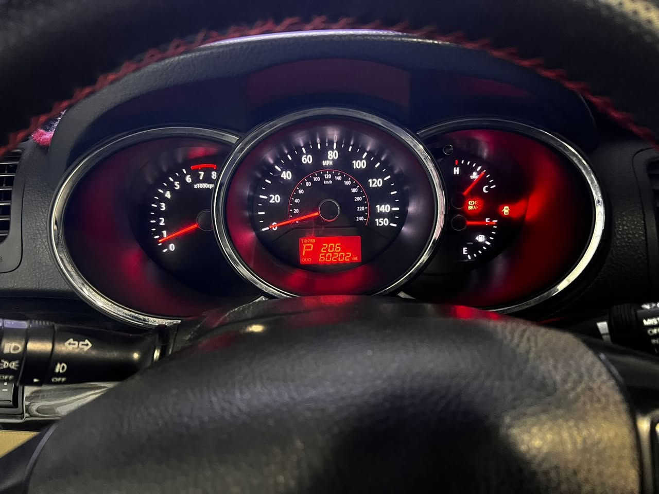 سورنتو 2012  جديده وارد امريكي كلين  تايتل

 رقم بغداد لون زيتوني 

محرك 2400  Gdi اربعة سلندر

كشنات تدفئه // 5 راكب 

ماشية 60 الف ميل حقيقي حقيقي 

2 ويل المرغوب 

السيارة على ايد وحده من 2016 الحد هسه لوك مكفوله كفاله عامه من صبغ وتبديل والبارد حتى الدعاميات بلاديات  مكفوله

 صدر جديد  غرفه جديده 

بسمي سنوية لل 2030 وهزه جديده 

باقي التفاصيل بالصور 

وكرر مكفوله حتى الدعاميات 

عنواني بغداد الغزالية

الاتصال اوتساب بي. ***********
