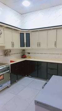 بيت • ١٠٠م • قرب شارع الكفيل