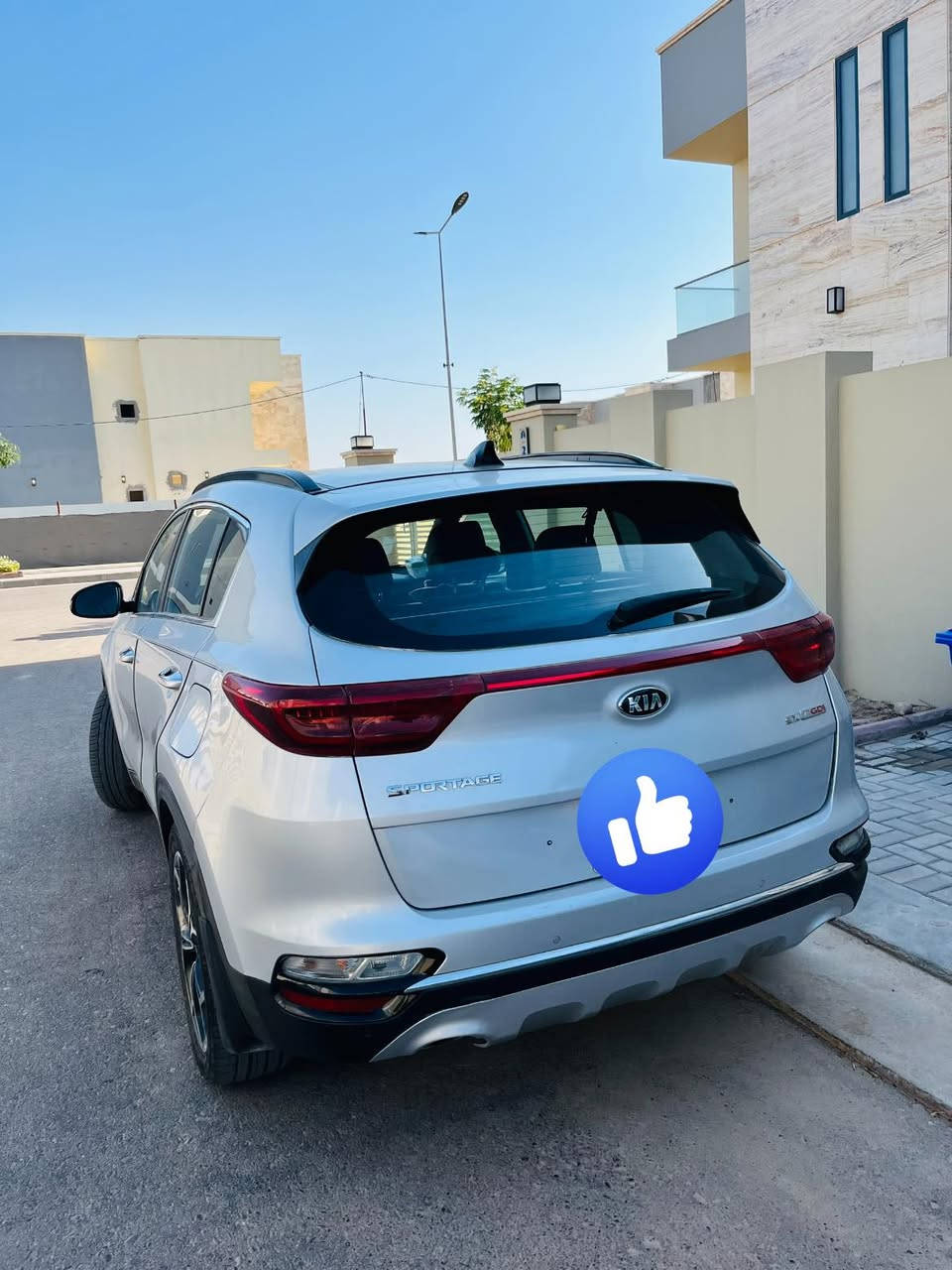 كيا سبورتج و فئة SX موديل 2021

اعلى فئة بالمواصفات  1/1 
وارد امريكي بدون دواخل وبدون ايرباك موضح بالصور
- حجم المكينة   2000 TURBO
مكفولة كير ومحرك وتبريد خير من الله

-ماشيه 78 الف ميل 

-فتحة سقف  طگتيم بانوراما 
-بصمة + بصمة ابواب
-فول تحكم ستيرن
-شفتات ستيرن
‏-‎داخل جلد
-كشنات تدفئة وتبريد
-تحكم كشنات كهرباء
-جنطة خلفية كهرباء
-ستيرن رياضي D + تدفئة ستيرن
-لايتات امامي زينون + بروجكتر زينون
-بك لايت LE
-حساسات امامية وخلفية
-رادارات جانبية وخلفية
-نظام قيادة ذاتيه وانحراف عن المسار
-كاميرا خلفية
-سستم صوت Harman Kardon
-شاشة Apple car play
-شحن Wireless
-اوتو هولد Auto hold
-اريل نفكيتر
-نظام نزول منحدرات
-نظام مانع انزلاق
-مثبت سرعة Cruise
-ثلاث انظمة قيادة ECO-NORMAL-SPORT
-اشاير بالمري الجانبية + مري كهرباء
-مراية وسطية اوتو دم

السعر 190$ وبيها مجال للجاد بالشراء 

-مكان السياره بغداد  - كاظمية 
***********

