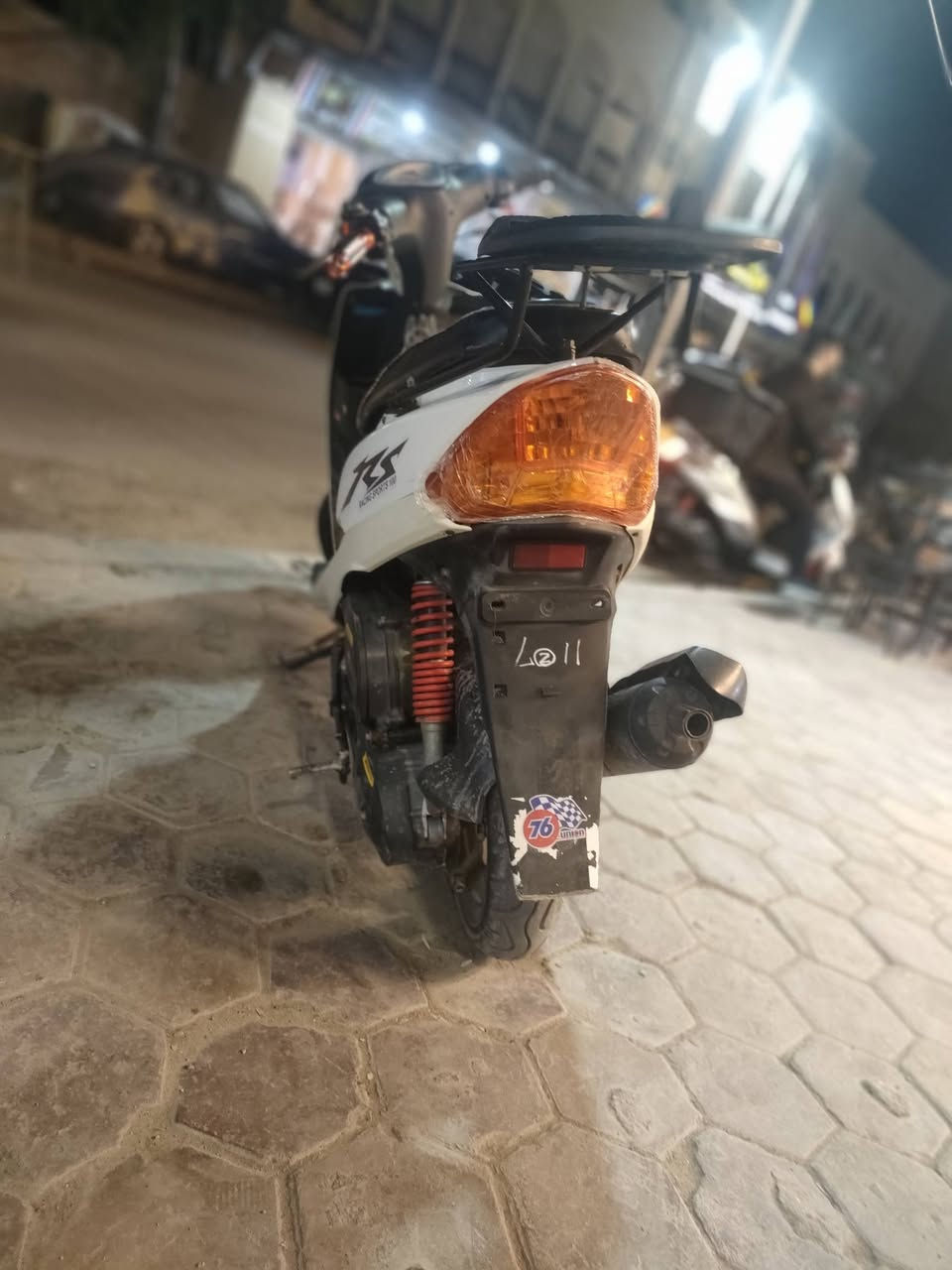 ماكس عدله كابريتر دراجه مثل ماموضح بالصور كامله مكمله دراجه نكره سلف بأي وقت كهربائيات كلها شغاله كفرات اصلية موجوده شلعه ومعدل مكينه ناعمه رايدها 600 وبيها مجال بسيط مكاني حريه


**إذا كنت صاحب هذا الإعلان وتريد حذفه لأي سبب، رجاءا أرسل رسالة إلى الدعم الفني**