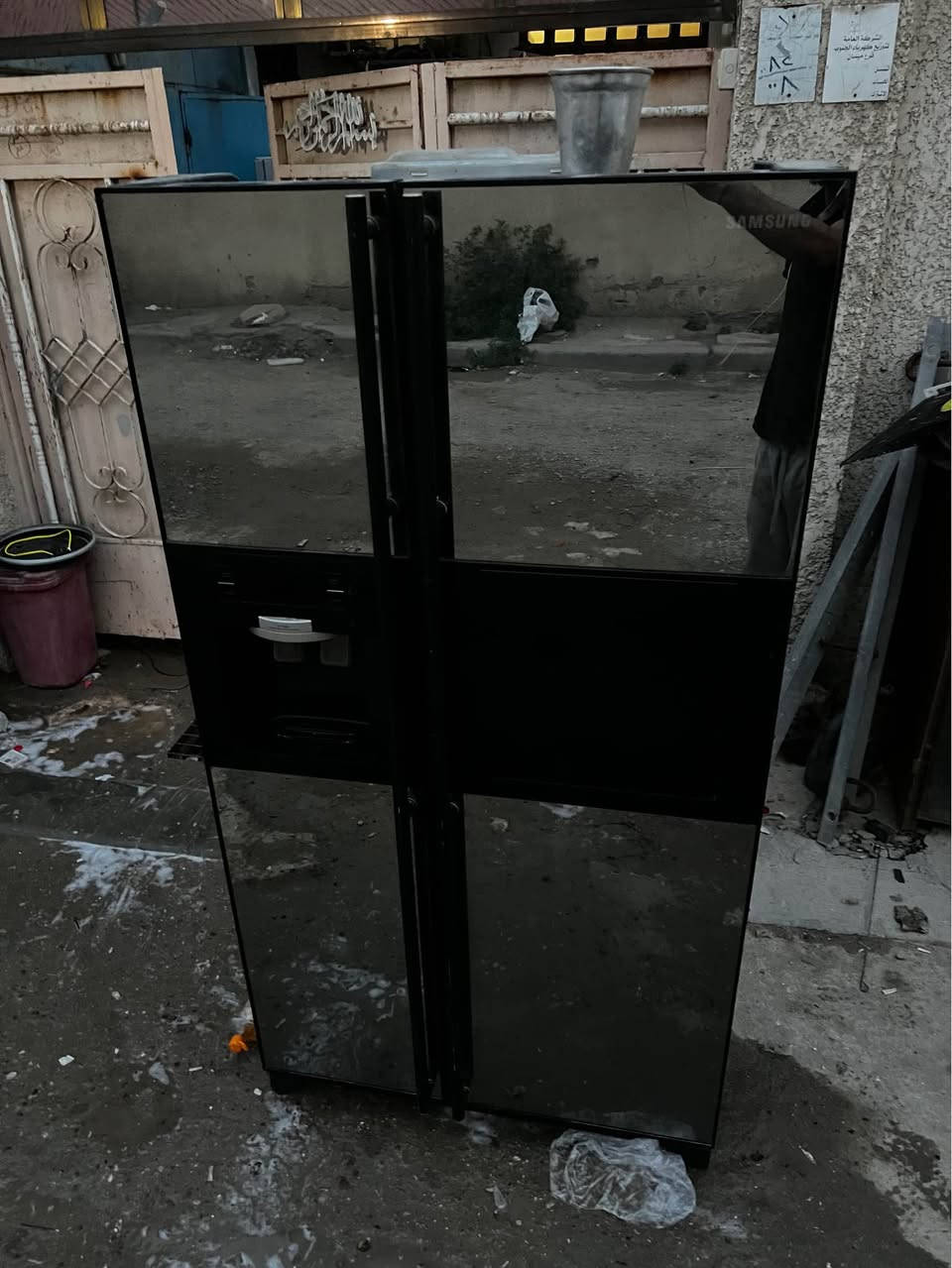 ثلاجه سامسونك نضيفه كلش بابين بارد ماء او ثلج بلور او صيدليه من ضمنه موصفاته كامله للستفسار التصال *********** عمارة, ميسان
